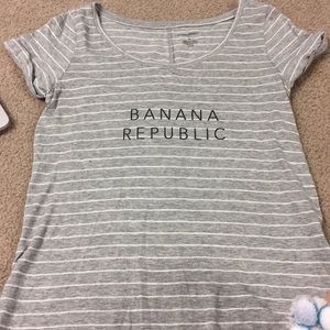 Banana Republic tee